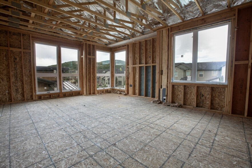More Photos Of 1048-1056 W Wasatch Spring Rd, Kamas Office For Sale