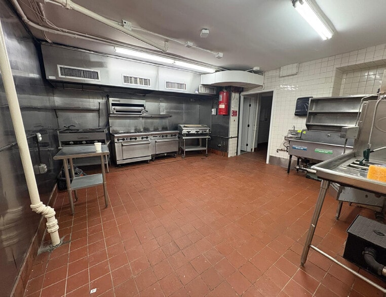 More Photos Of 60-62 2nd Ave, New York Apartments For Lease