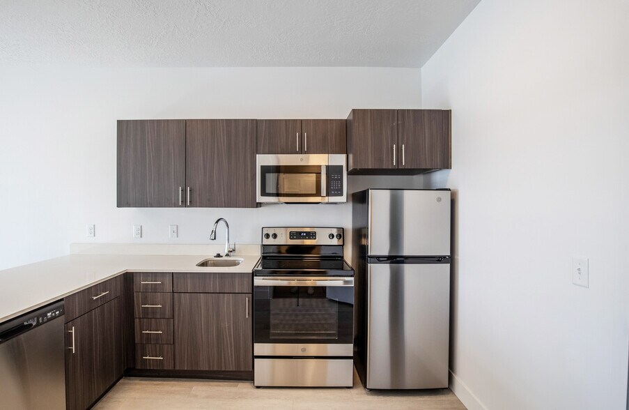 More Photos Of 230 S State St, Clearfield Apartments For Sale