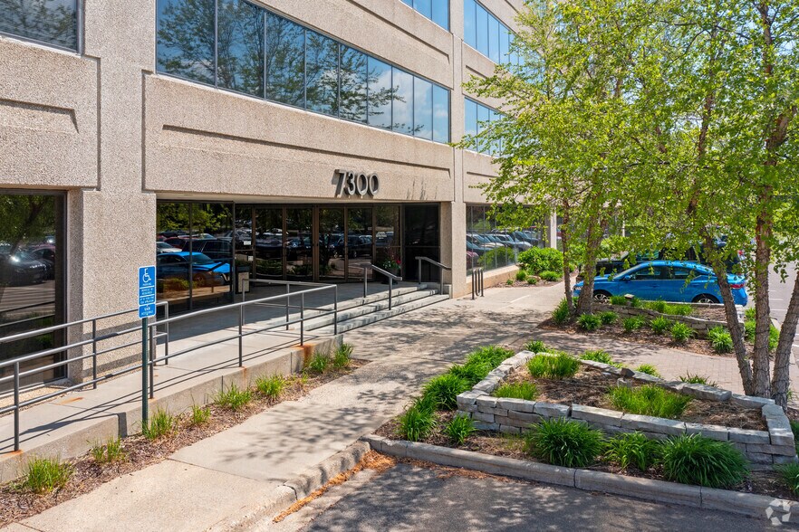More Photos Of 7300 Metro Blvd, Edina Office For Lease