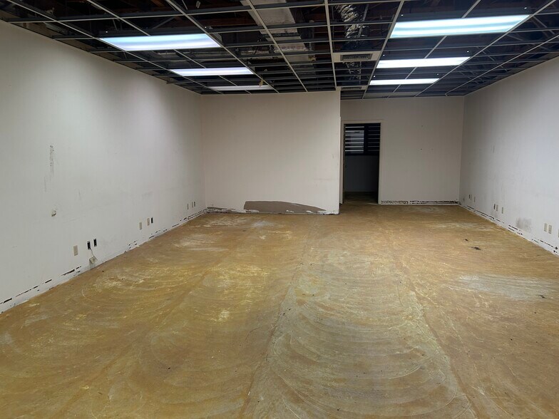 More Photos Of 925 SE 1st St, Pompano Beach Medical For Sale