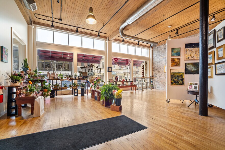 Primary Photo Of 211 N Franklin St, Port Washington Office For Lease