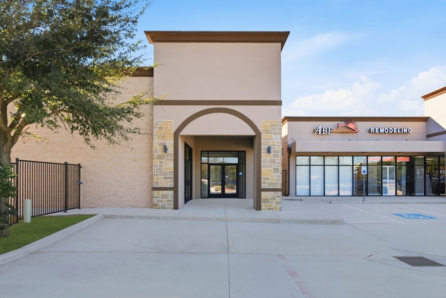 More Photos Of 8719 Highway 6 N, Houston Freestanding For Lease