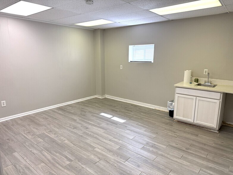 More Photos Of 2469 Eslava Creek Pky, Mobile Flex For Sale