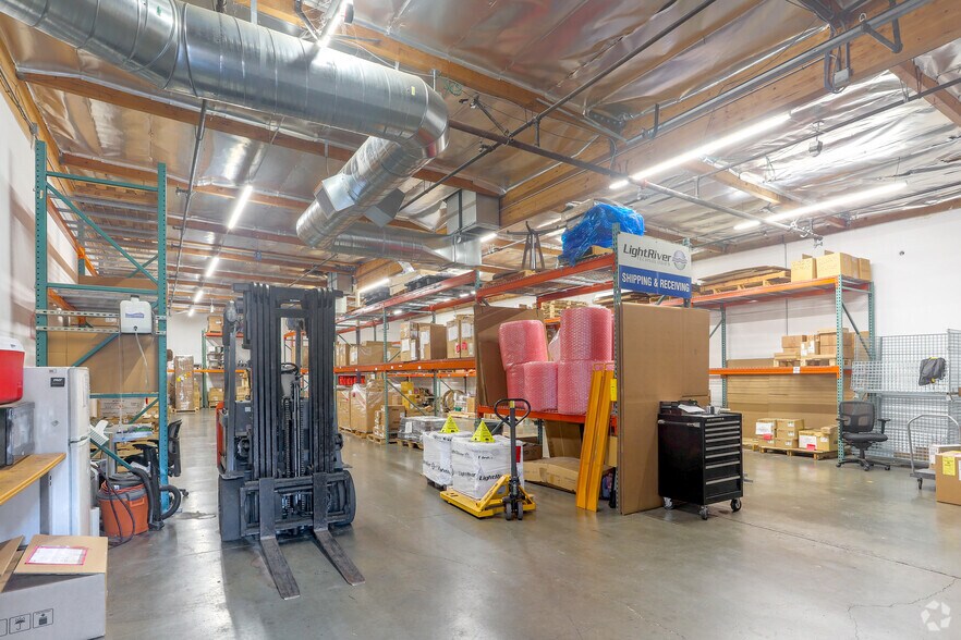 More Photos Of 2150 John Glenn Dr, Concord Telecom Hotel Data Hosting For Lease