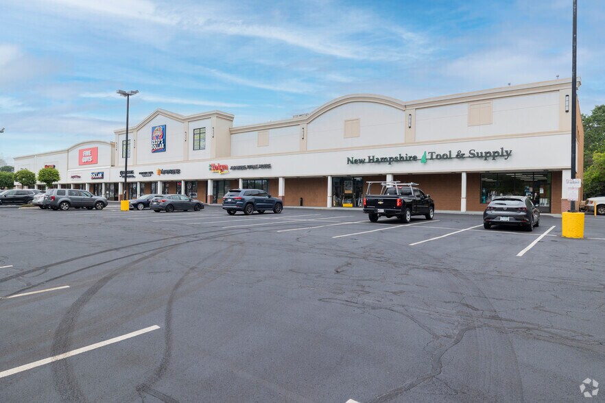 More Photos Of 291-297 S Broadway, Salem Unknown For Lease