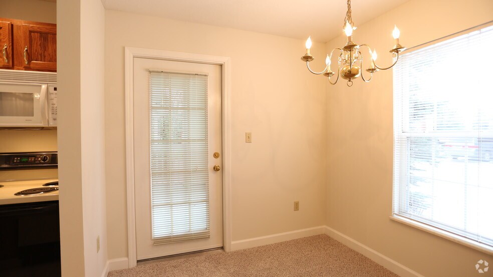 More Photos Of 210 Retreat Ln, Westerville Apartments For Sale