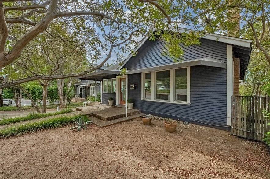 More Photos Of 1613 W 6th St, Austin Loft Creative Space For Lease