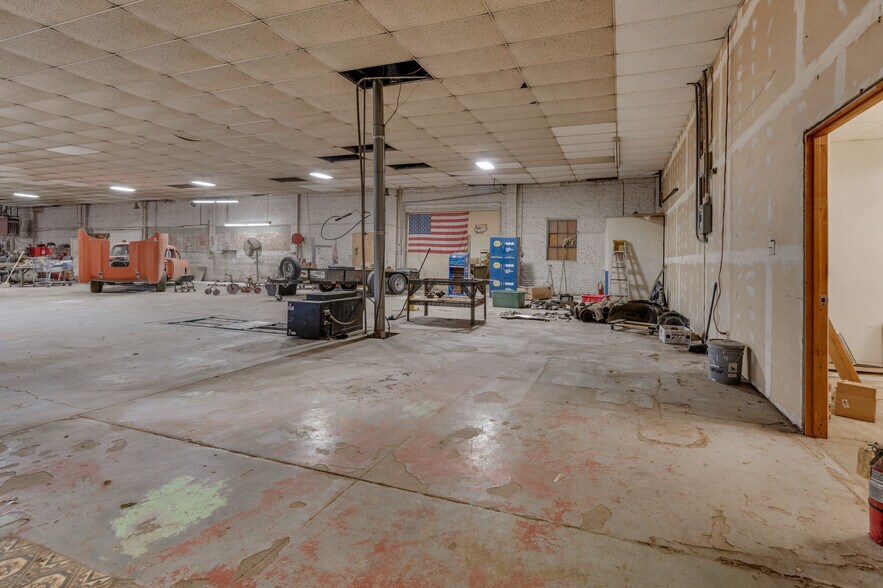 More Photos Of 201 E St, Lemoore Auto Repair For Sale