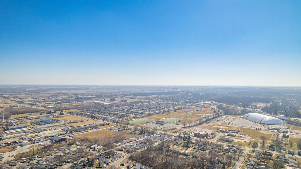 More Photos Of 1019 E Summit St, Crown Point Warehouse For Sale