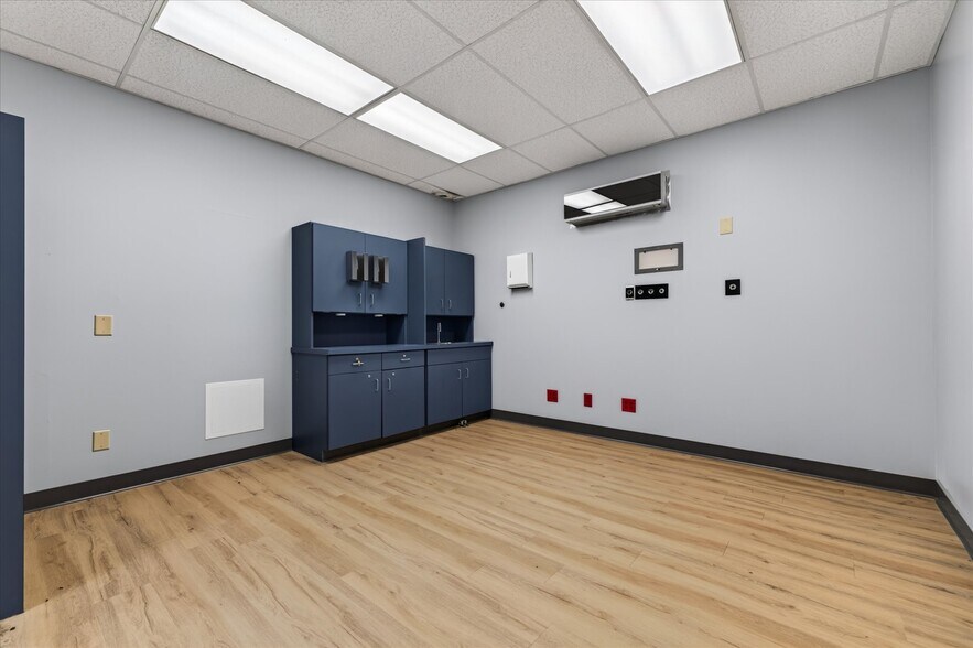 More Photos Of 2143a-2145 Old Ashland City Rd, Clarksville Freestanding For Lease