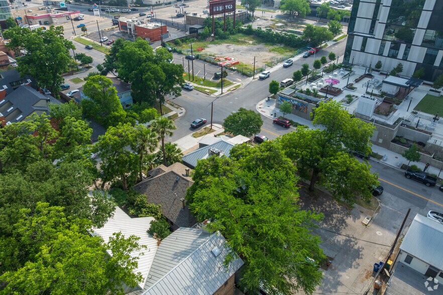 More Photos Of 1716 San Antonio St, Austin Loft Creative Space For Sale