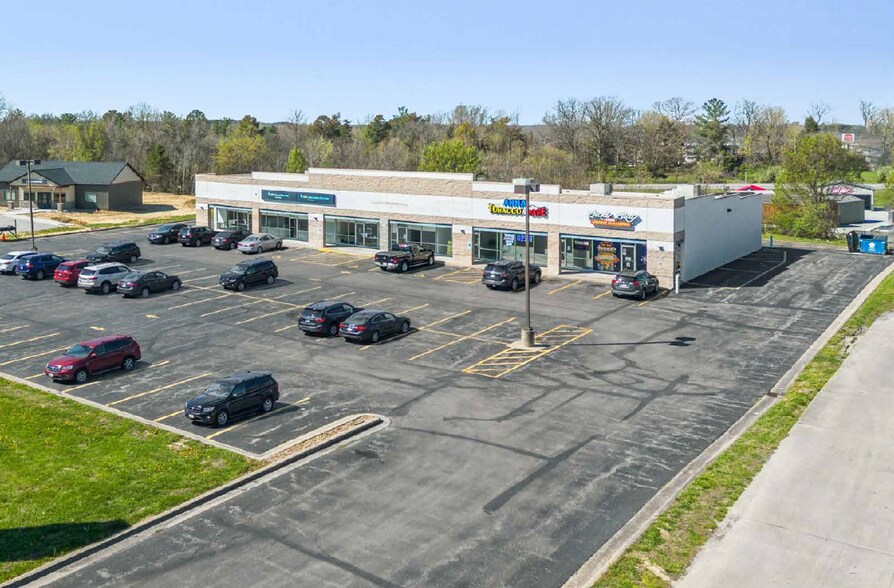 More Photos Of 1000 Leigh Ave, Anna General Retail For Sale