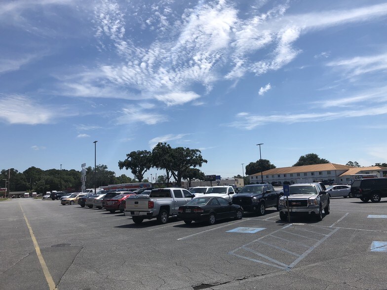 More Photos Of 229 W General Screven Way, Hinesville Unknown For Lease