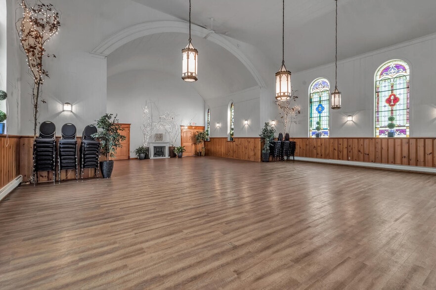 More Photos Of 5107 Langford Rd, North Collins Hospitality For Sale