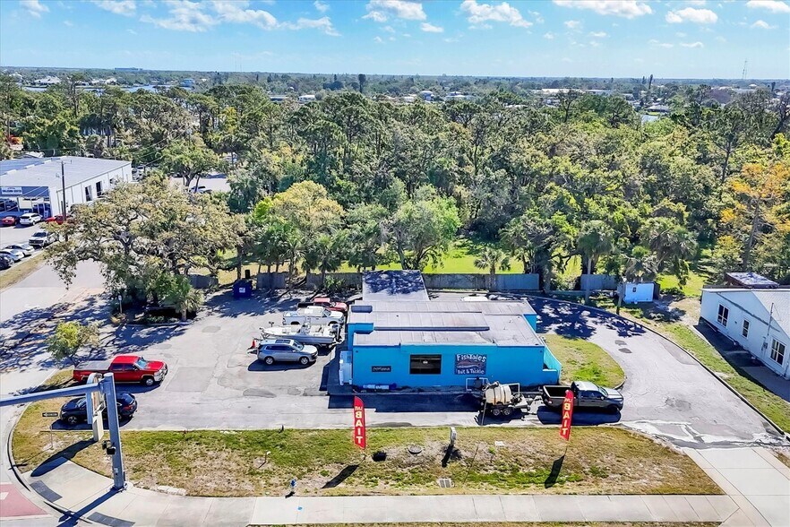 More Photos Of 101 Tamiami Trl S, Nokomis General Retail For Sale