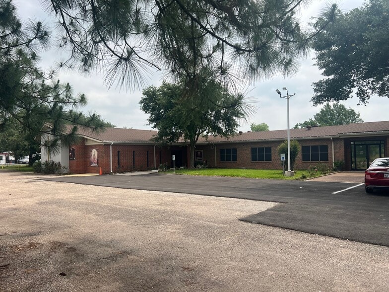 More Photos Of 7822 Northline Dr, Houston Specialty For Sale