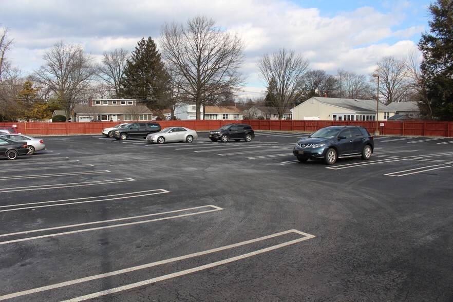 More Photos Of 2509 Park Ave, South Plainfield Office For Lease