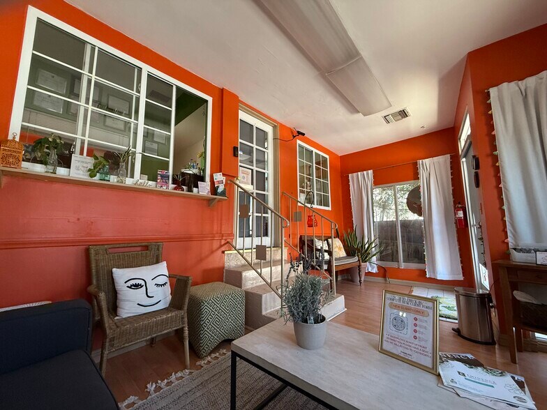 More Photos Of 11607-11609 W Washington Blvd, Los Angeles General Retail For Sale