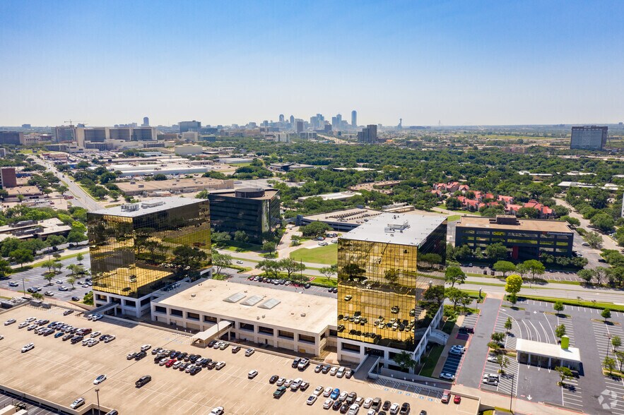 More Photos Of 1341 W Mockingbird Ln, Dallas Office For Lease