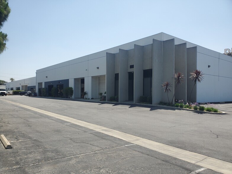 More Photos Of 1700-1790 Evergreen St, Duarte Warehouse For Lease