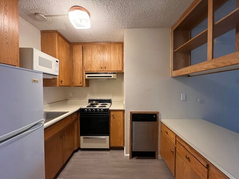 More Photos Of 230 A St, Davis Apartments For Sale