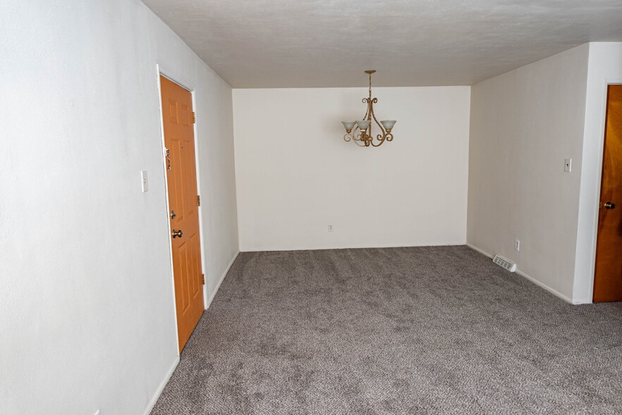 More Photos Of 8331 Duryea Ave, Saint Louis Apartments For Sale