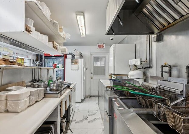 More Photos Of 1195 Boul Maloney E, Gatineau Freestanding For Sale