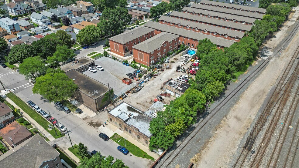 More Photos Of 2500 W 36th St, Chicago Warehouse For Sale