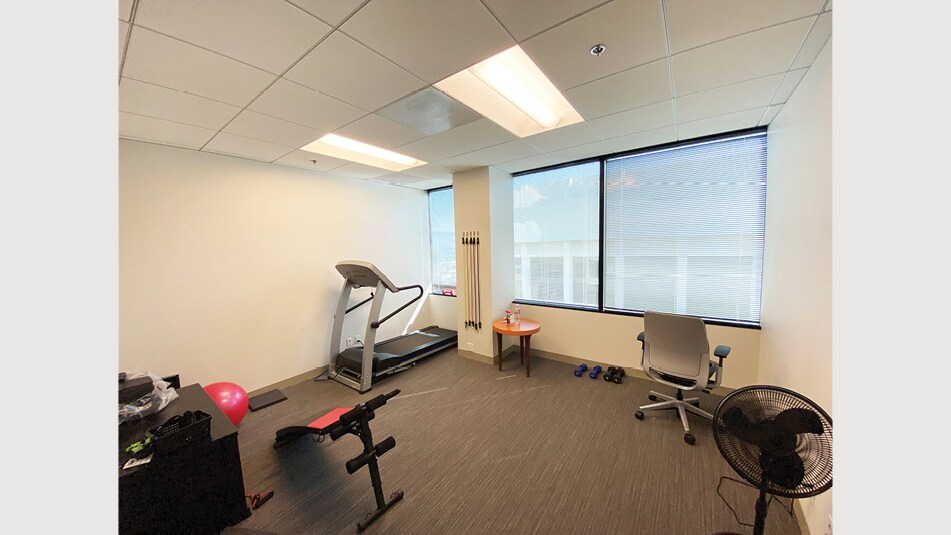 More Photos Of 15260 ventura Blvd, Sherman Oaks Coworking Space