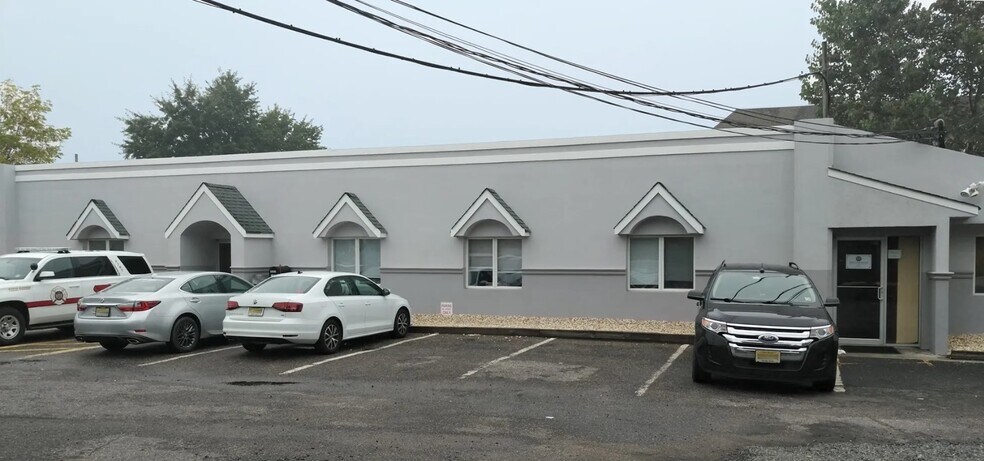 More Photos Of 35 Colby Ave, Manasquan Office For Lease