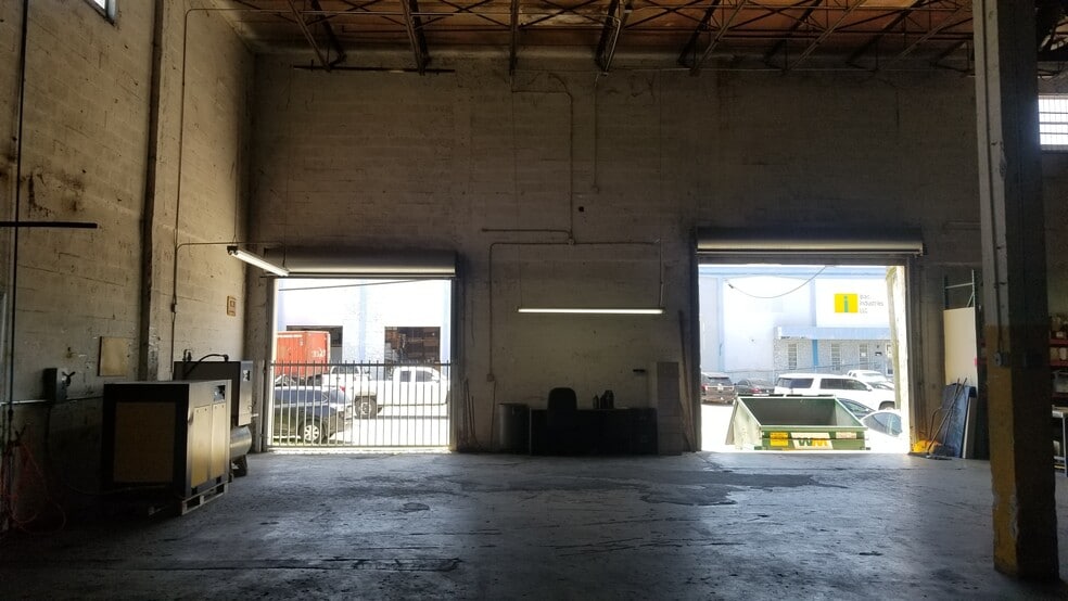 More Photos Of 7889 NW 98th St, Hialeah Gardens Warehouse For Lease