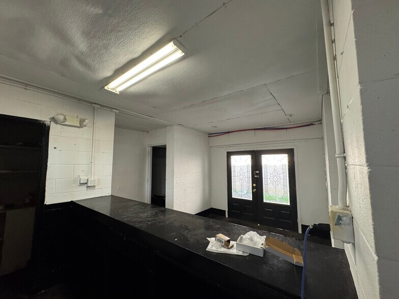 More Photos Of 115 Pioneer Way, Scottdale Warehouse For Sale