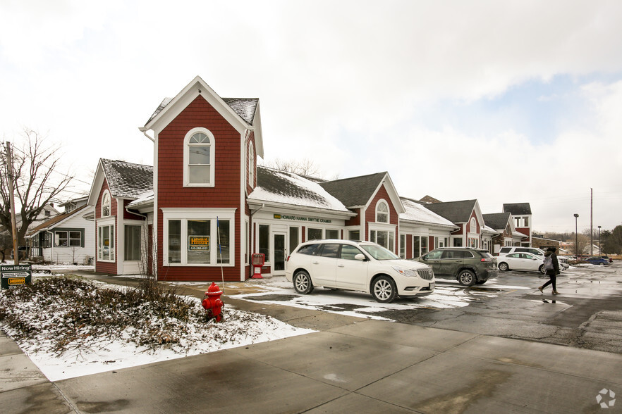 Primary Photo Of 201-209 Center St, Chardon General Retail For Sale