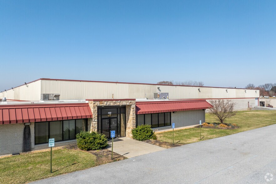 Primary Photo Of 300 W Heinz St, Mechanicsburg Warehouse For Lease