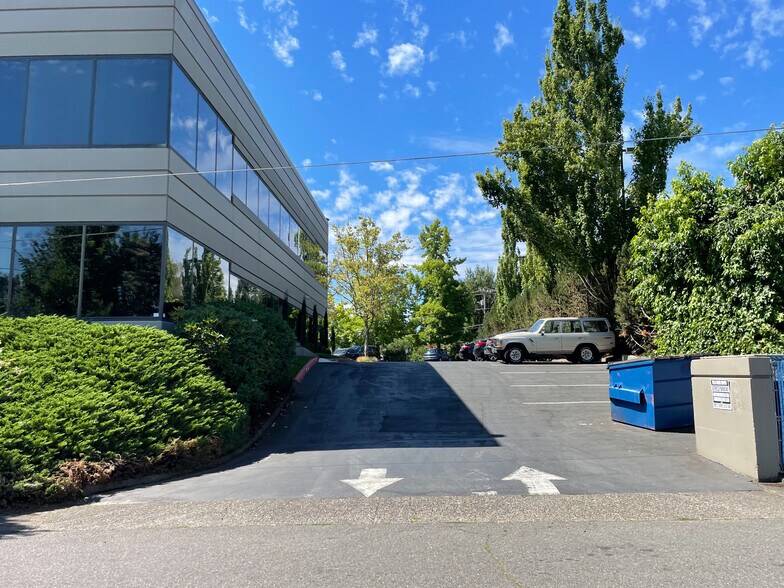 More Photos Of 9700 SW Capitol Hwy, Portland Office For Lease