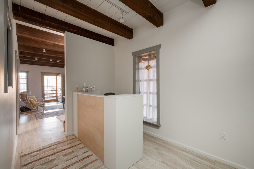 More Photos Of 1400 Maclovia Ln, Santa Fe Office Residential For Sale