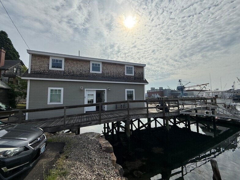 Primary Photo Of 4 Knight Ave, Kittery Office For Lease