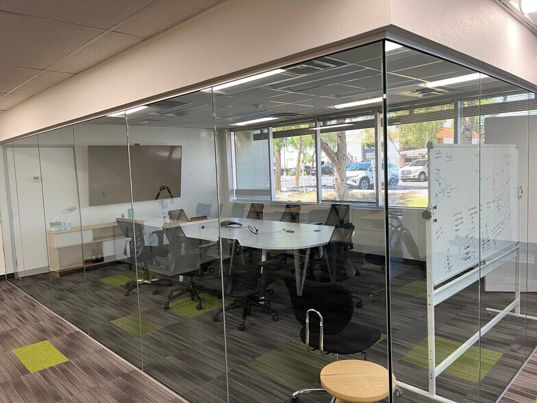 More Photos Of 3650 E Wier Ave, Phoenix Warehouse For Lease