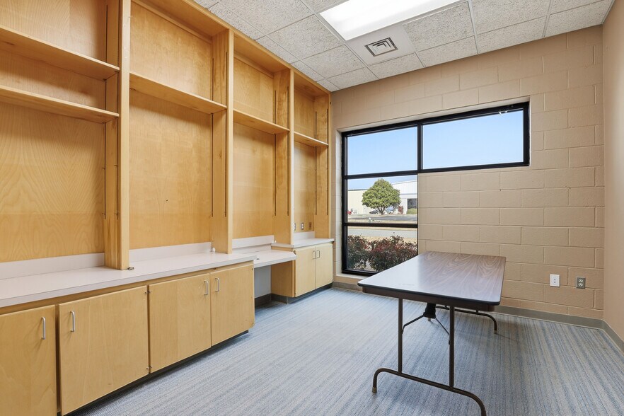 More Photos Of 2772 Rouse Road Ext, Kinston Office For Lease