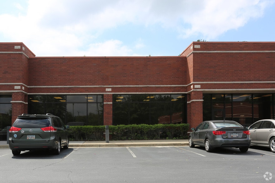 More Photos Of 605 Molly Ln, Woodstock Unknown For Lease