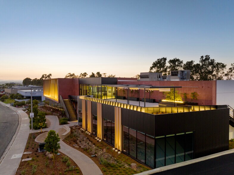 More Photos Of 6610 Nancy Ridge Dr, San Diego Research And Development For Lease