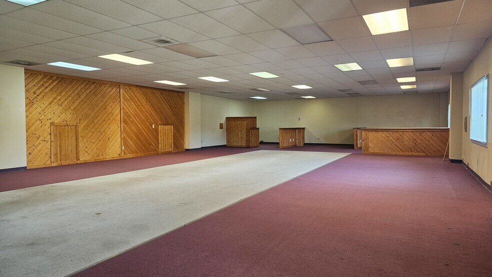 More Photos Of 5987 Highway 441, Wiley Storefront Retail Office For Sale