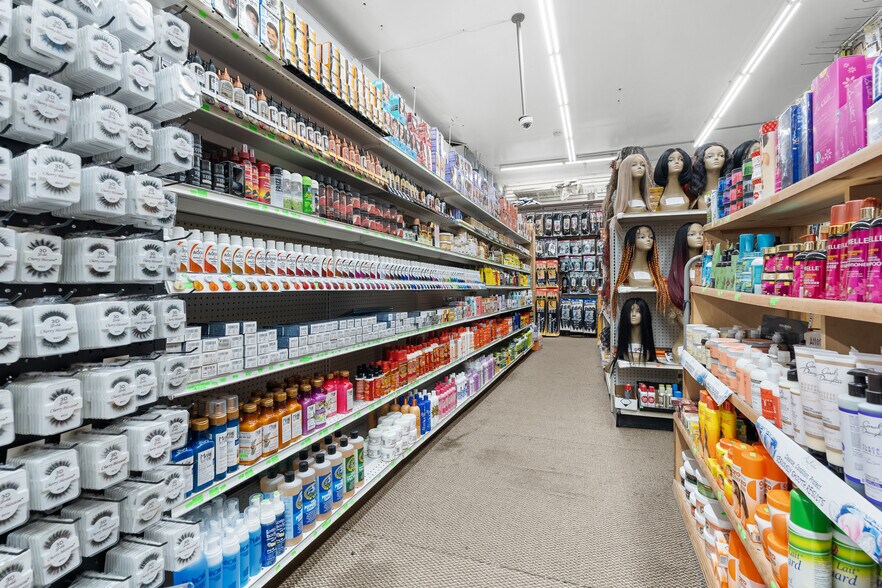 More Photos Of 204 Bay St, Staten Island Storefront Retail Residential For Sale