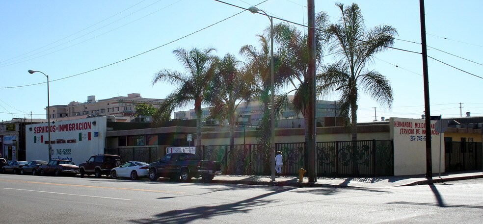 More Photos Of 2501 S Hill St, Los Angeles Office For Sale