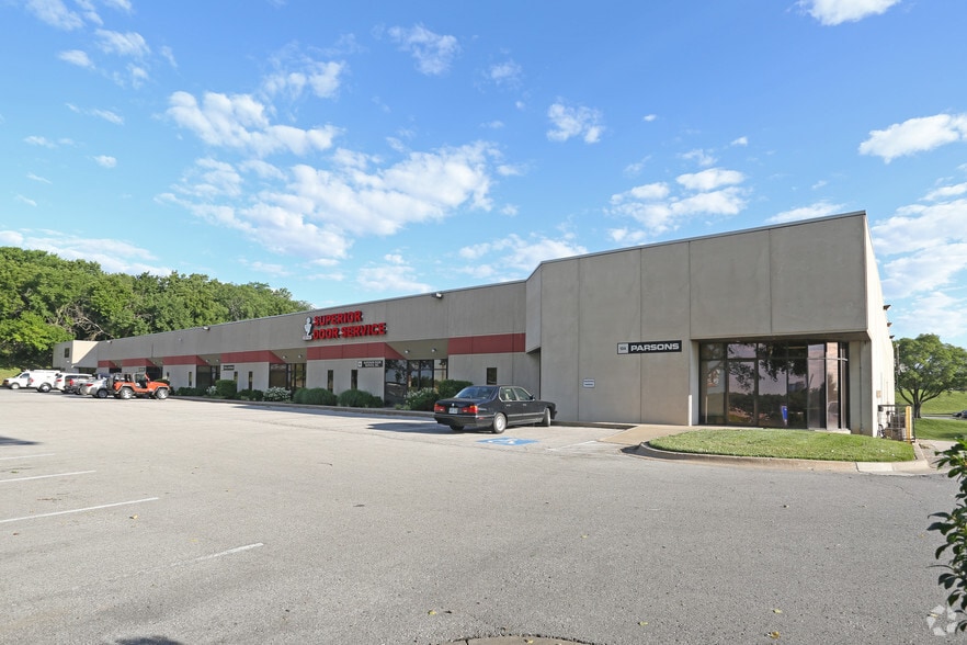 More Photos Of 104-116 Greystone Ave, Kansas City Warehouse For Lease