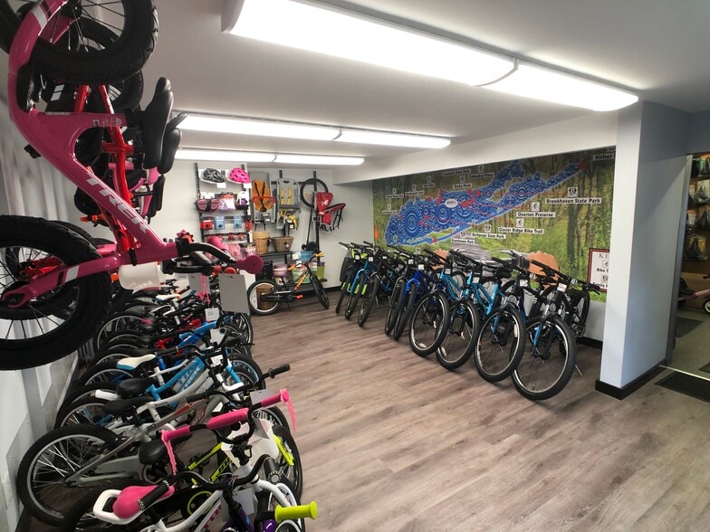 More Photos Of 270 Larkfield Rd, East Northport Storefront Retail Office For Sale