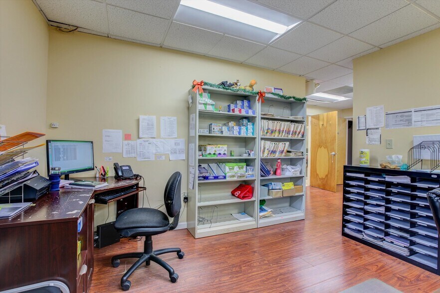 More Photos Of 215-236 Bridge St, Metuchen Medical For Sale