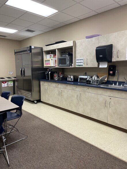 More Photos Of 4540 Tower St SE, Prior Lake Office For Sale