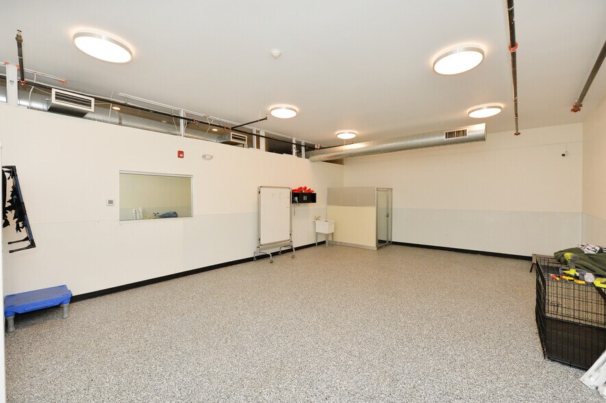 More Photos Of 85-A Walnut St, Montclair Storefront Retail Office For Sale